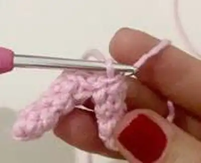 Peppa Pig Amigurumi Pattern step 4 - final assembly and finishing