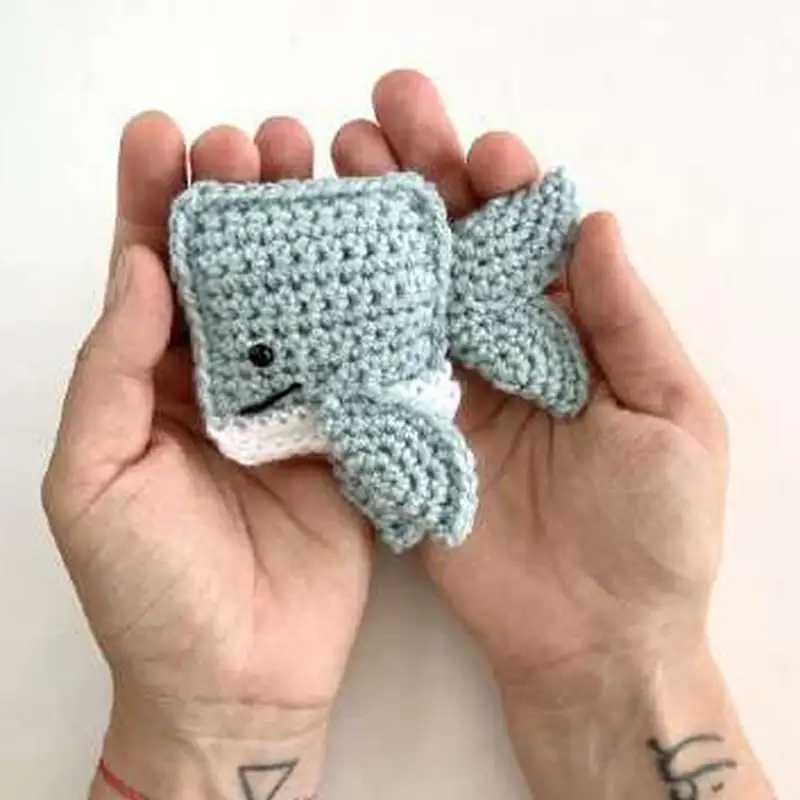 Free Beginner Friendly crochet pattern: Ragdoll Pocket Whale Amigurumi Pattern - Easy to follow tutorial