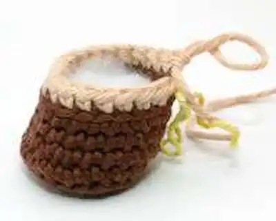 Phone Stand Horse/Unicorn Amigurumi Pattern step 2 - assembly progress