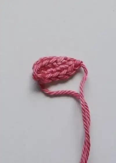 Kirbi Amigurumi Pattern step 3 - details and accessories