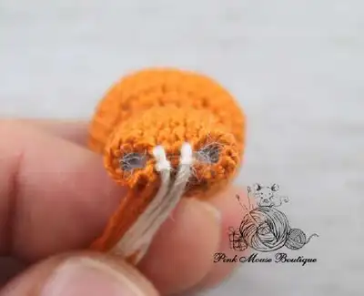 Mr. Fox and His House Amigurumi Pattern step 4 - final assembly and finishing