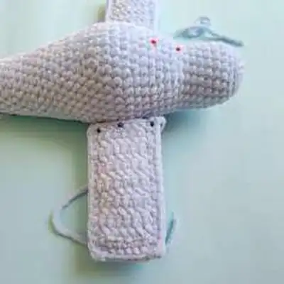 Plush Bonanza Beechcraft V-tail crochet pattern amigurumi pattern step 4 - final assembly and finishing