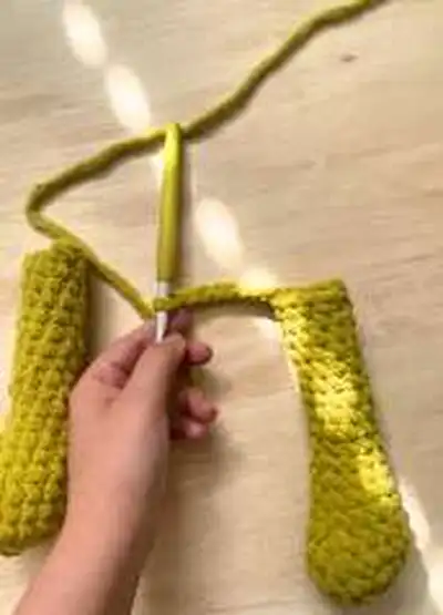 The Whimsy Folks Amigurumi Pattern step 2 - assembly progress