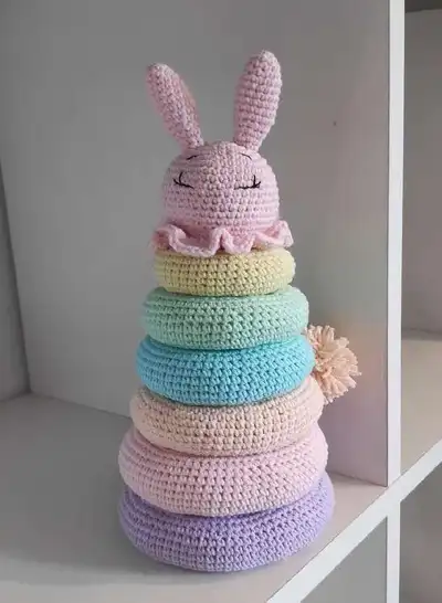 Rainbow Bunny Amigurumi Pattern step 1 - construction progress