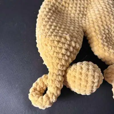 Plush snuggler BUNNY Amigurumi Pattern step 3 - details and accessories