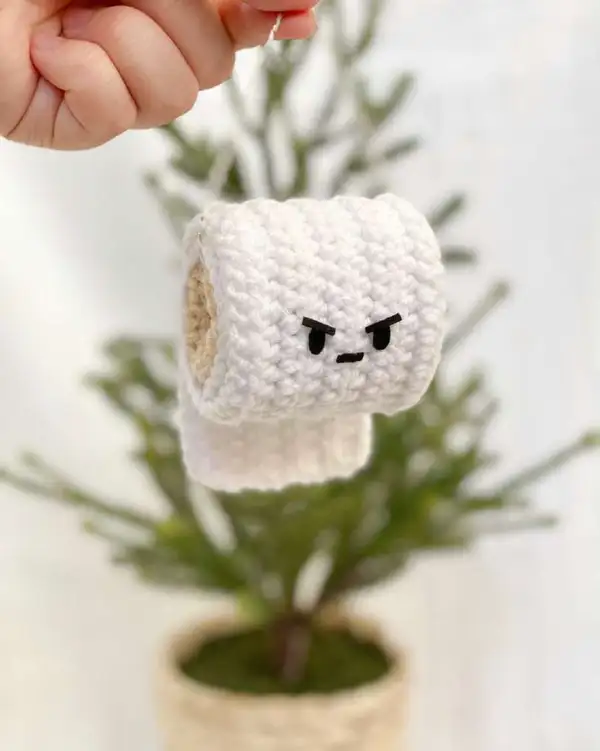 Angry Toilet Paper Amigurumi Pattern