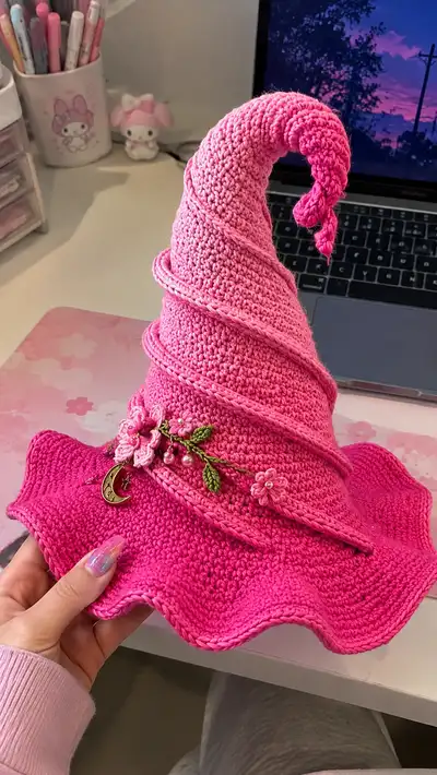 Whimsical Pink Witch Hat Pattern step 1 - construction progress
