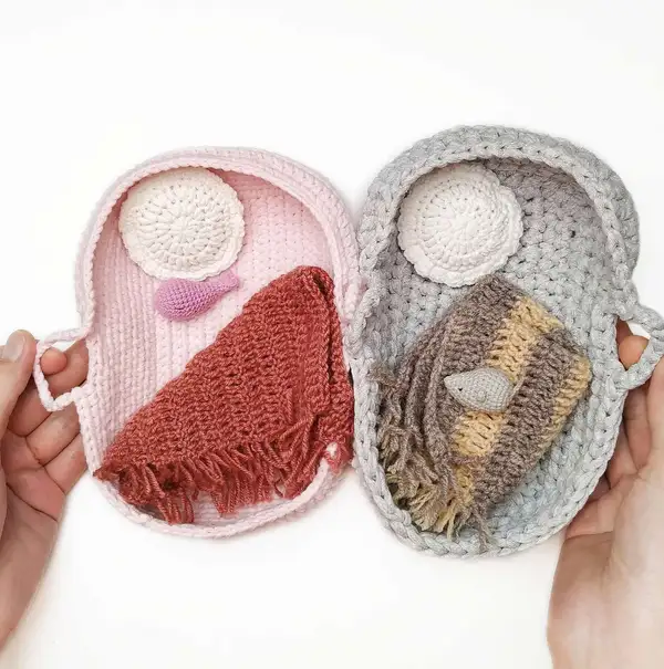 Bed, Blanket, Pillow and Toy Pattern