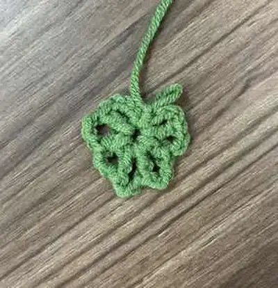 Drooping Leave Amigurumi Pattern step 4 - final assembly and finishing