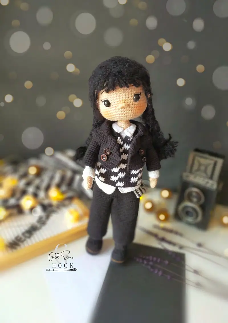 Free crochet pattern: Wednesday Amigurumi Pattern - Intermediate level tutorial