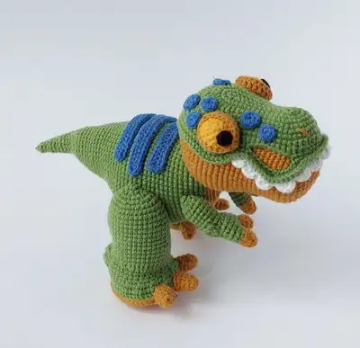 T-Rex Amigurumi Pattern step 2 - assembly progress