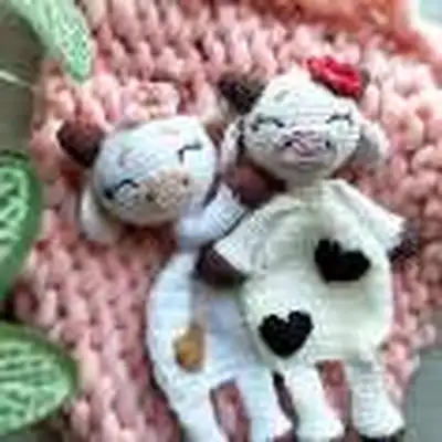 Cuddle me cow Amigurumi Pattern step 2 - assembly progress