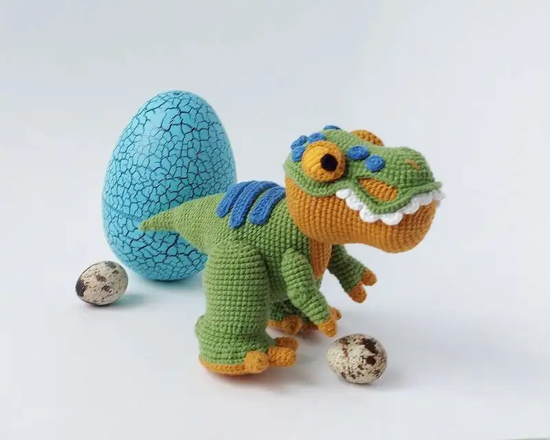 Free Intermediate crochet pattern: T-Rex Amigurumi Pattern - Easy to follow tutorial