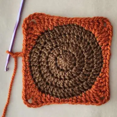 Owl Granny Square Pattern step 4 - final assembly and finishing