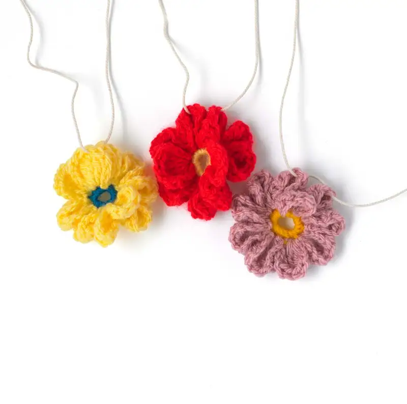 Free crochet pattern: Garden Garland Pattern - Beginner Friendly level tutorial