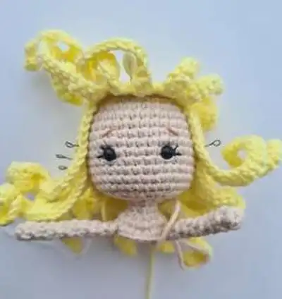 Reversible Muffin Toy Amigurumi Pattern step 2 - assembly progress