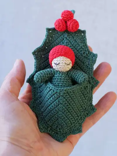 Holly Baby Amigurumi Pattern step 1 - construction progress