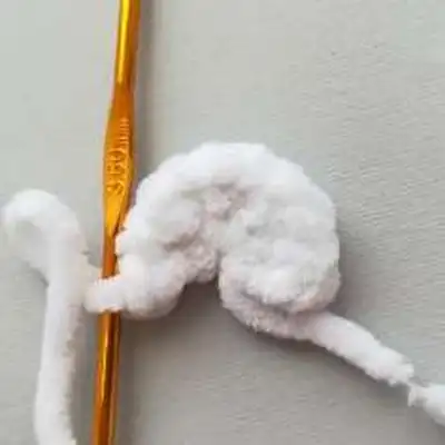Pillow-koala Amigurumi Pattern step 4 - final assembly and finishing
