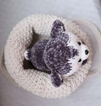 My little Husky dog Amigurumi Pattern step 2 - assembly progress