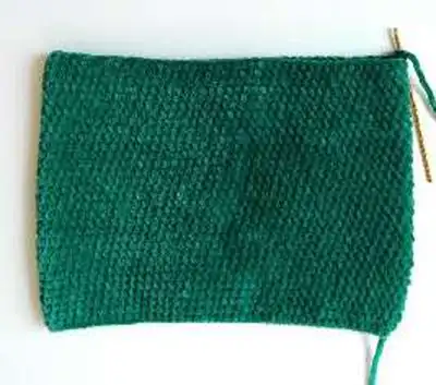Pillow- Dino Amigurumi Pattern step 4 - final assembly and finishing
