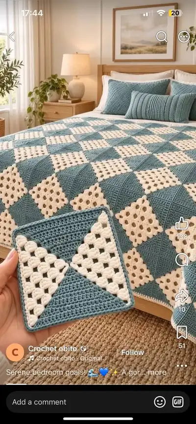 Creamy Blue Diamond Square Bedspread Pattern step 1 - construction progress