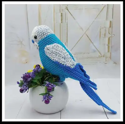 Budgerigar Amigurumi Pattern step 3 - details and accessories