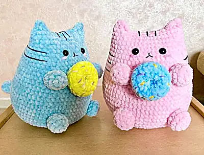 Adorable Cat with Donut Amigurumi Pattern step 2 - assembly progress