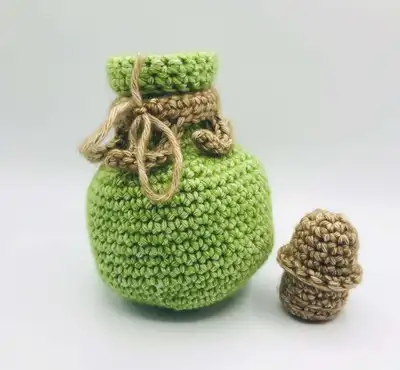 Magic Potion Amigurumi Pattern step 1 - construction progress