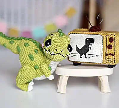 Tyrannosaurus Oliver Amigurumi Pattern step 1 - construction progress