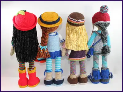 Emma Doll Amigurumi Pattern step 3 - details and accessories
