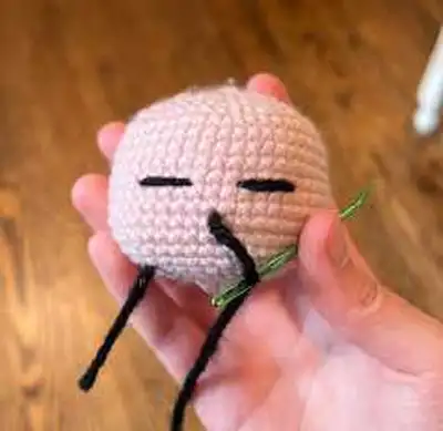Sleeping Pink Puff (Sleeping Kirby) Amigurumi Pattern step 3 - details and accessories