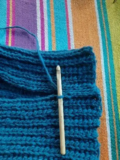 Winter Is Coming Beanie Pattern step 2 - assembly progress