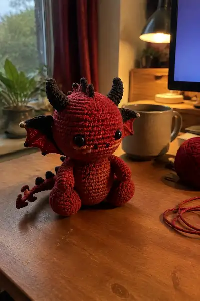 Small Crimson Demon Dragon with Little Trident Tail Amigurumi Pattern step 1 - construction progress
