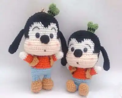 Standing and Sitting Goofy Amigurumi Pattern step 1 - construction progress