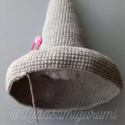 Hedgehog Stacking Toy Amigurumi Pattern step 4 - final assembly and finishing