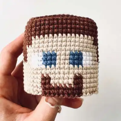 Steve & Zombie Amigurumi Pattern step 2 - assembly progress