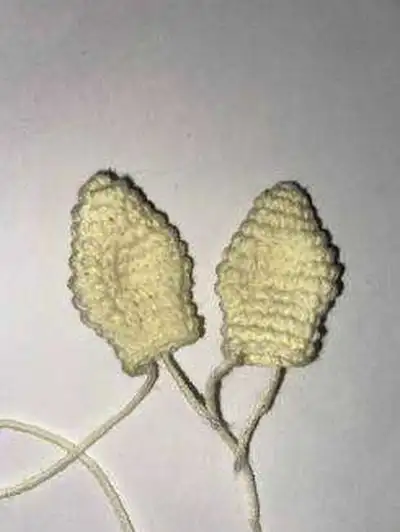 Lamas Amigurumi Pattern step 3 - details and accessories
