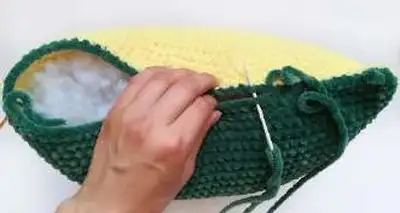 Frog Pillow Amigurumi Pattern step 2 - assembly progress