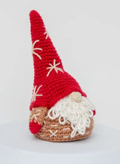 Festive Gnomes Amigurumi Pattern step 4 - final assembly and finishing