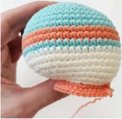 Kingfisher Amigurumi Pattern step 4 - final assembly and finishing