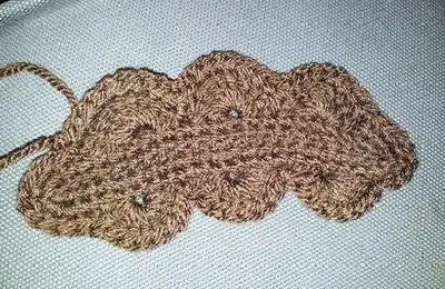 Super Mario Amigurumi Pattern step 3 - details and accessories