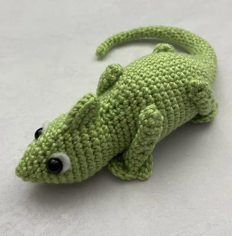 Free Intermediate crochet pattern: Clyde the Chameleon Amigurumi Pattern - Easy to follow tutorial
