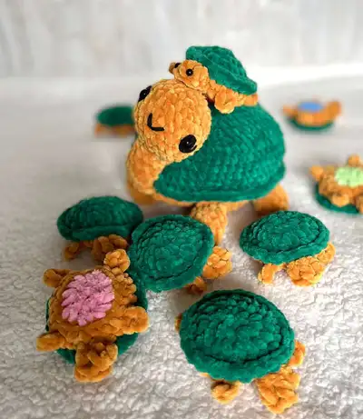 Turtle Memory Game Amigurumi Pattern step 1 - construction progress