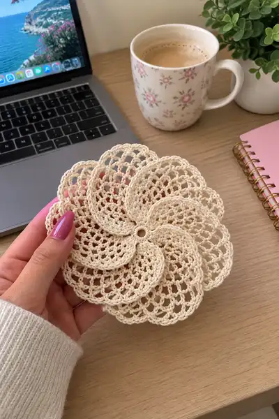 Vintage Cream Heirloom Bedspread Pattern step 2 - assembly progress