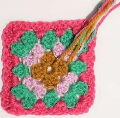 Bucket Hat Pattern step 3 - details and accessories