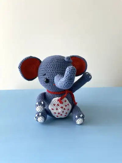 Elephant Amigurumi Pattern step 2 - assembly progress