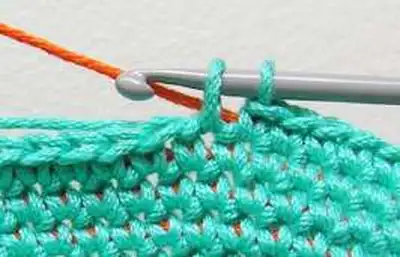 Dino Backpack Amigurumi Pattern step 4 - final assembly and finishing