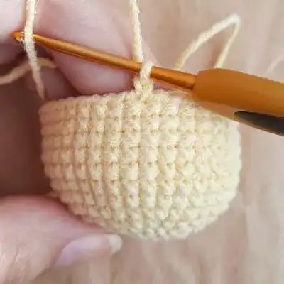 Keychain Mini Penguin Amigurumi Pattern step 4 - final assembly and finishing