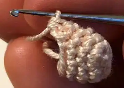 Spiderman Amigurumi Pattern step 4 - final assembly and finishing