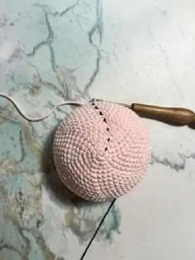 Piggy Bank Amigurumi Pattern step 3 - details and accessories